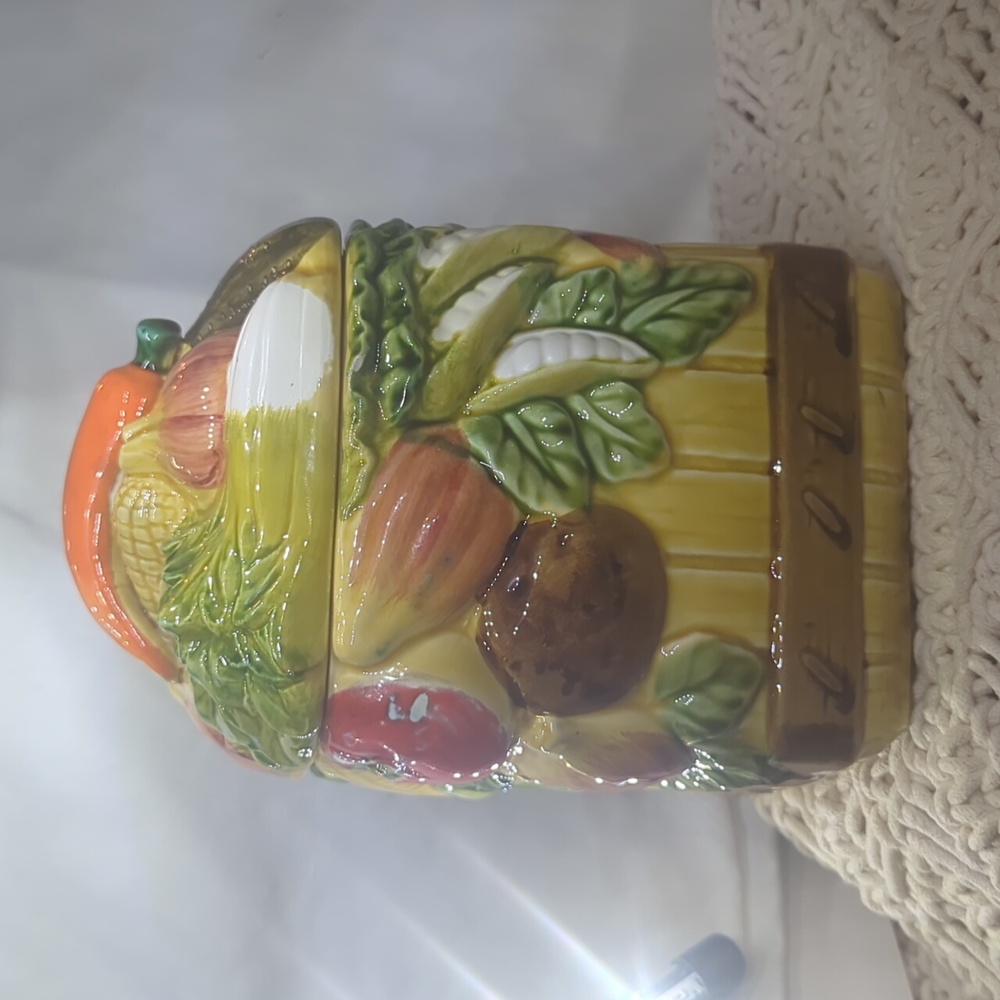 Vintage New Trends Majolica Vegetable Cookie Jar Cannister Made In Japan